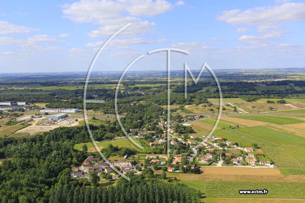 Photo arienne de Gensac-la-Pallue (Soubrac)