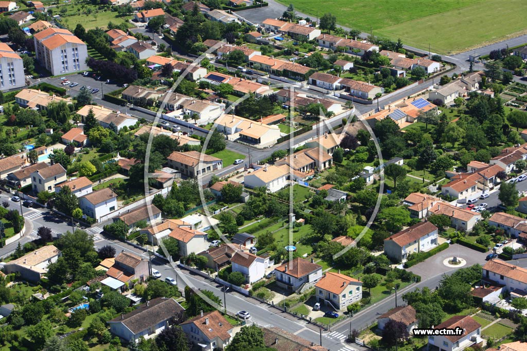 Photo arienne de Jarnac (Est)