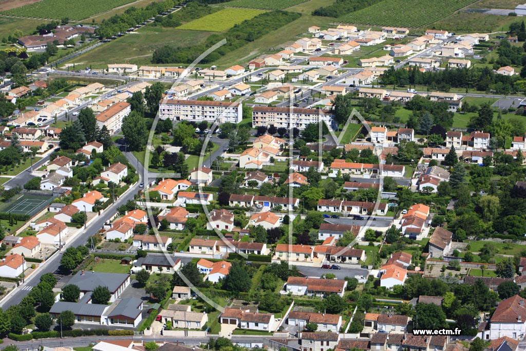 Photo arienne de Jarnac (Ouest)