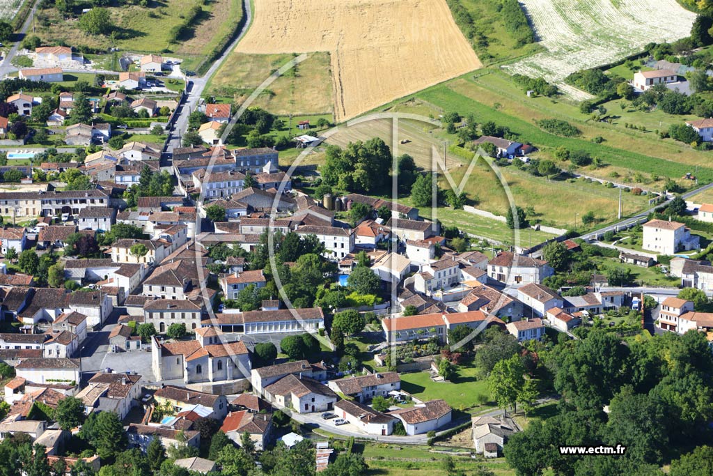 Photo arienne de Saint-Laurent-de-Cognac