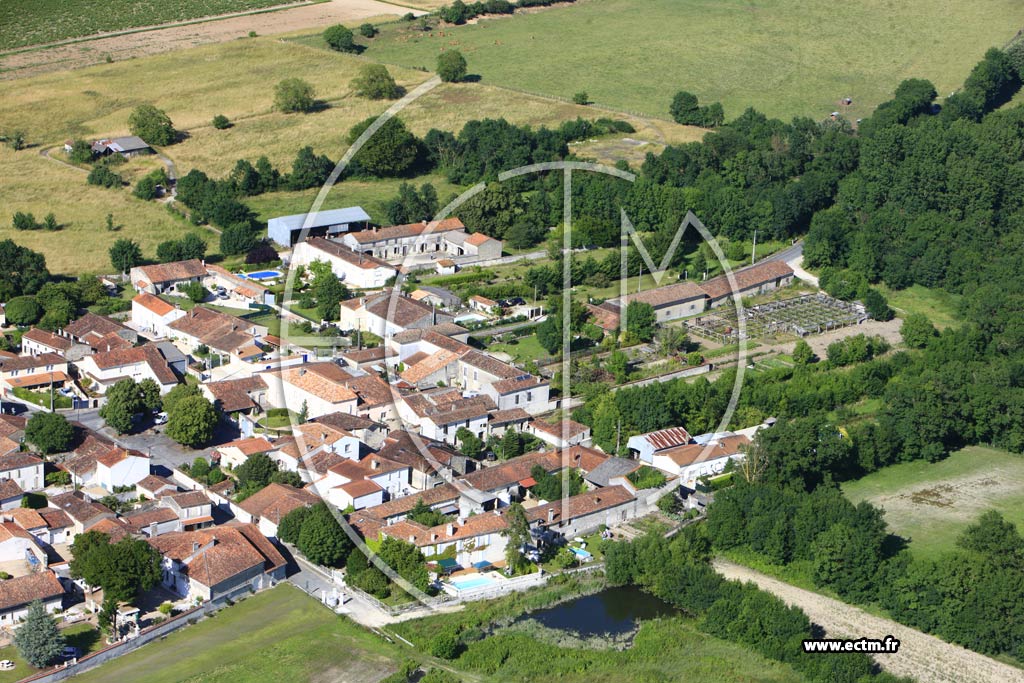 Photo arienne de Saint-Laurent-de-Cognac (Jarnouzeau)