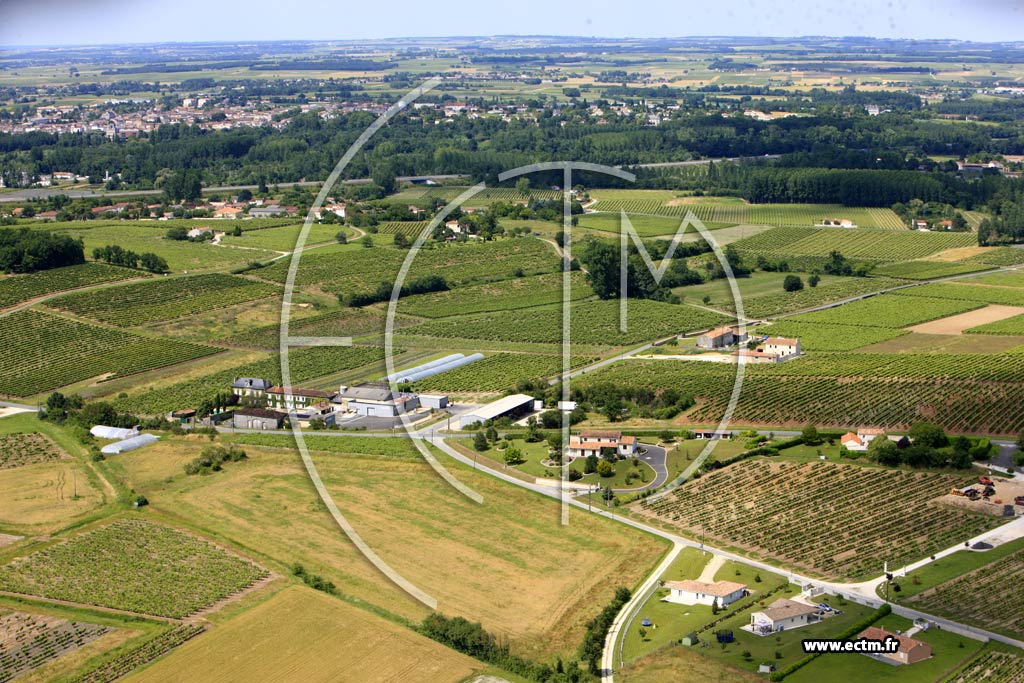 Photo arienne de Saint-Mme-les-Carrires (Chez Bouet)