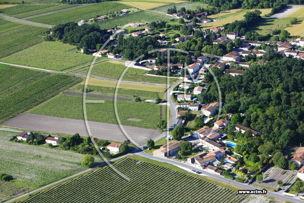 Photo arienne de Salignac-sur-Charente (Le Prunelas)