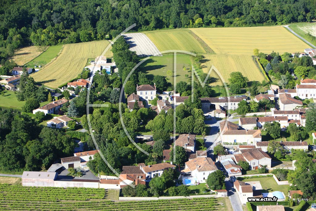 Photo arienne de Salignac-sur-Charente (Le Prunelas)