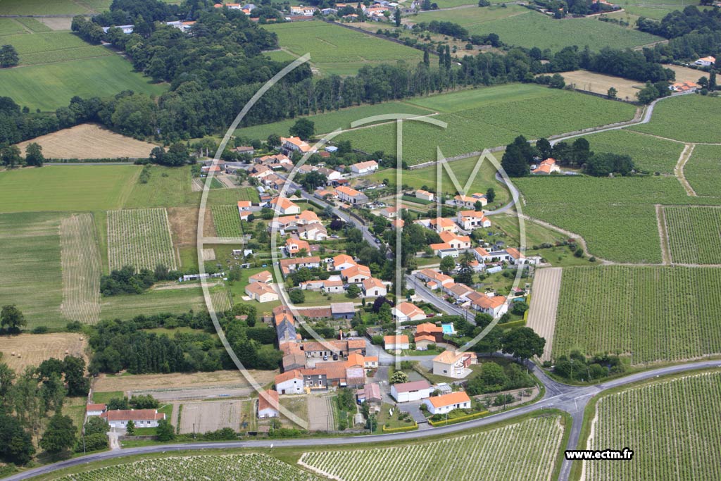 Photo arienne de Chteau-Thbaud (Les Bauches)