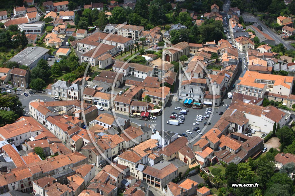 Photo arienne de Clisson (Rive Gauche)