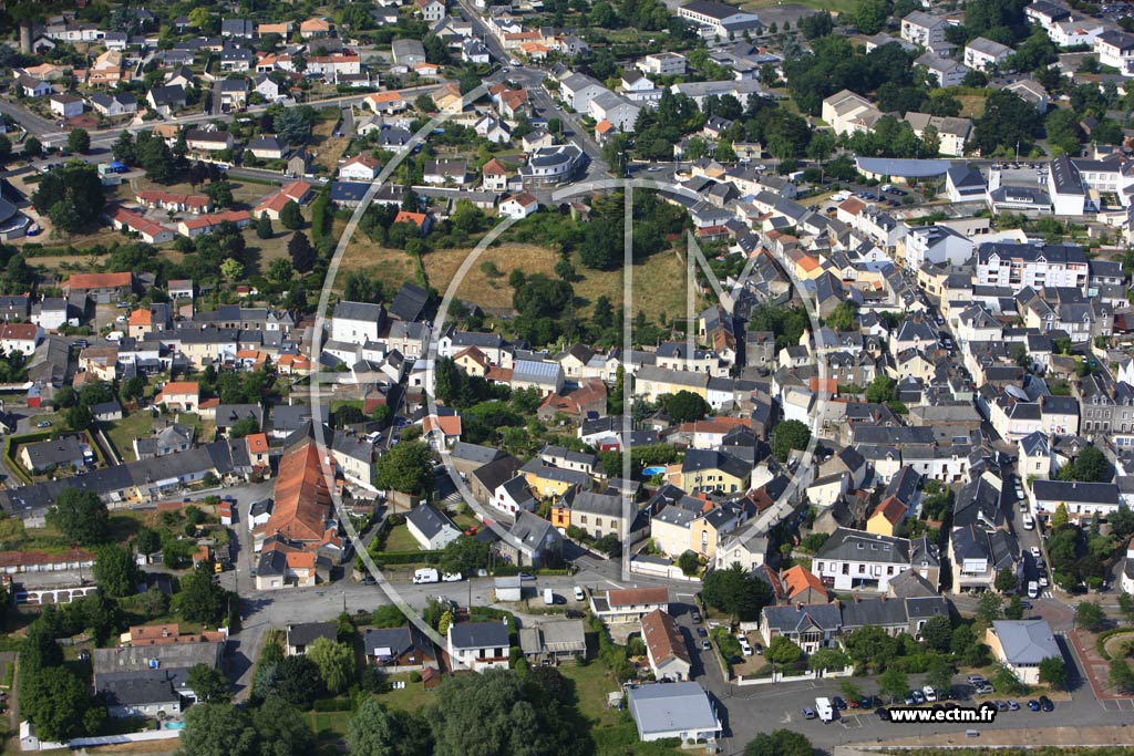 Photo arienne de Couron (Htel de Ville)