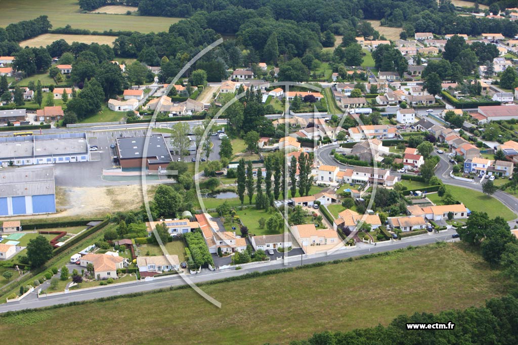 Photo arienne de Geneston (Grand Bois)