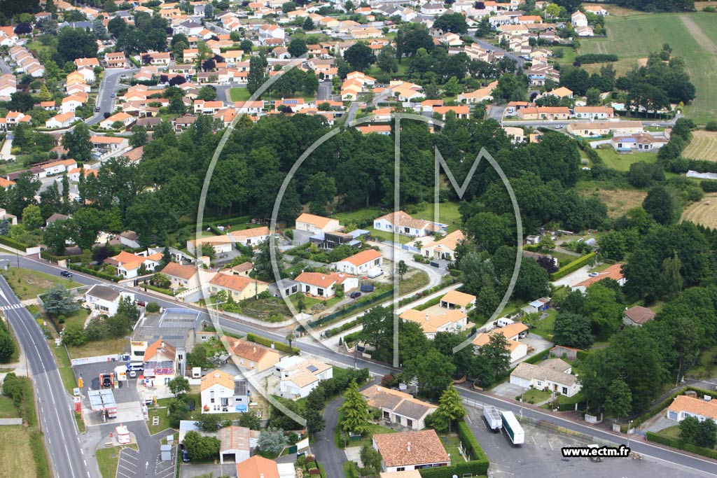 Photo arienne de Geneston (Le Rouet)