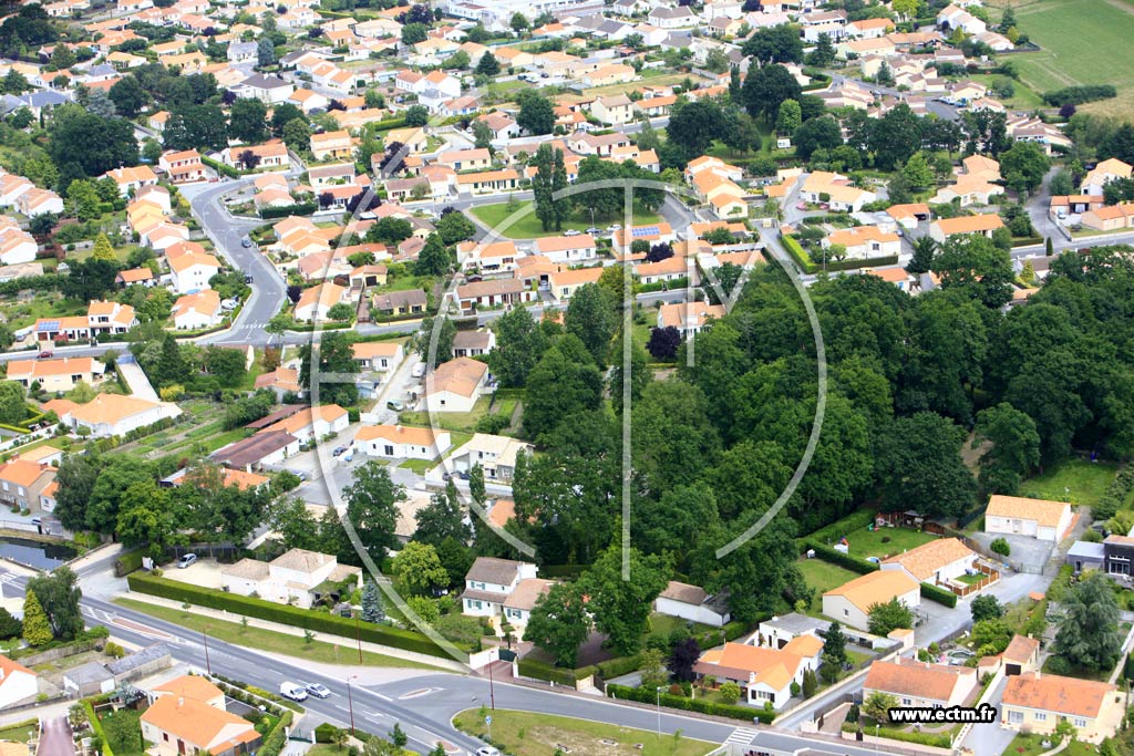 Photo arienne de Geneston (Le Rouet)