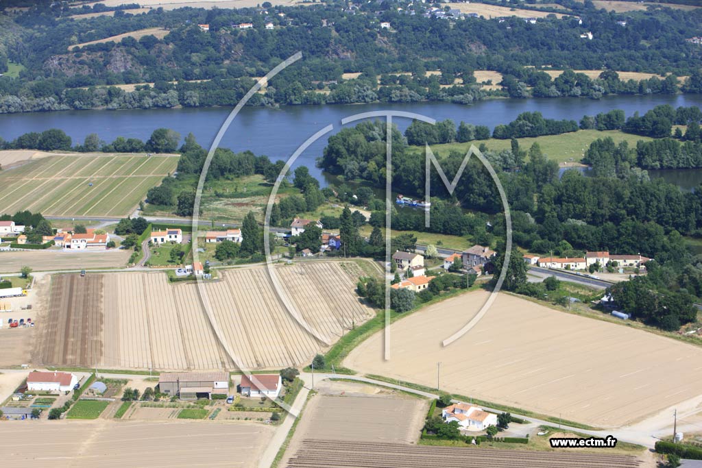 Photo arienne de La Chapelle-Basse-Mer (La Haute Valle)