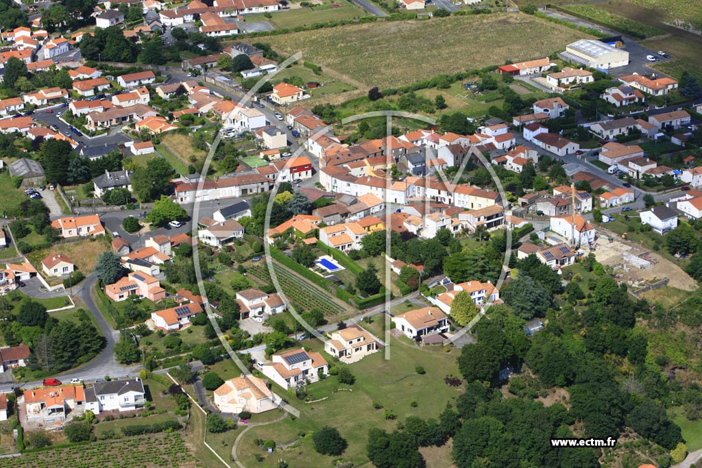 Photo arienne de La Haie-Fouassire (La Rairie)