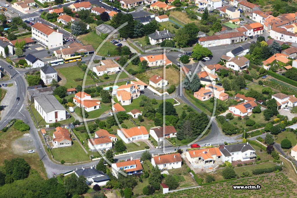 Photo arienne de La Haie-Fouassire (La Rairie)