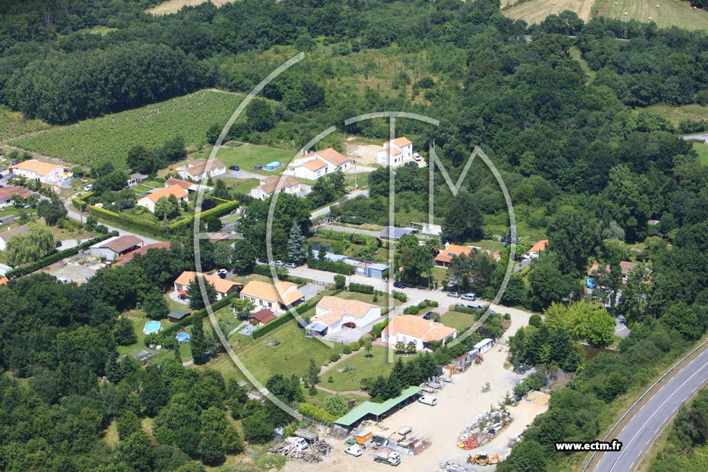 Photo arienne de La Haie-Fouassire (Le Paradis)