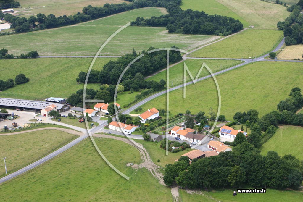 Photo arienne de Le Bignon (Landreau)