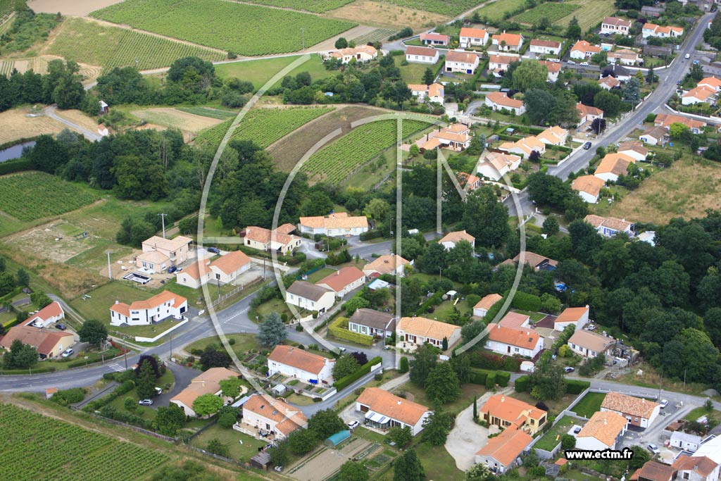 Photo arienne de Monnires