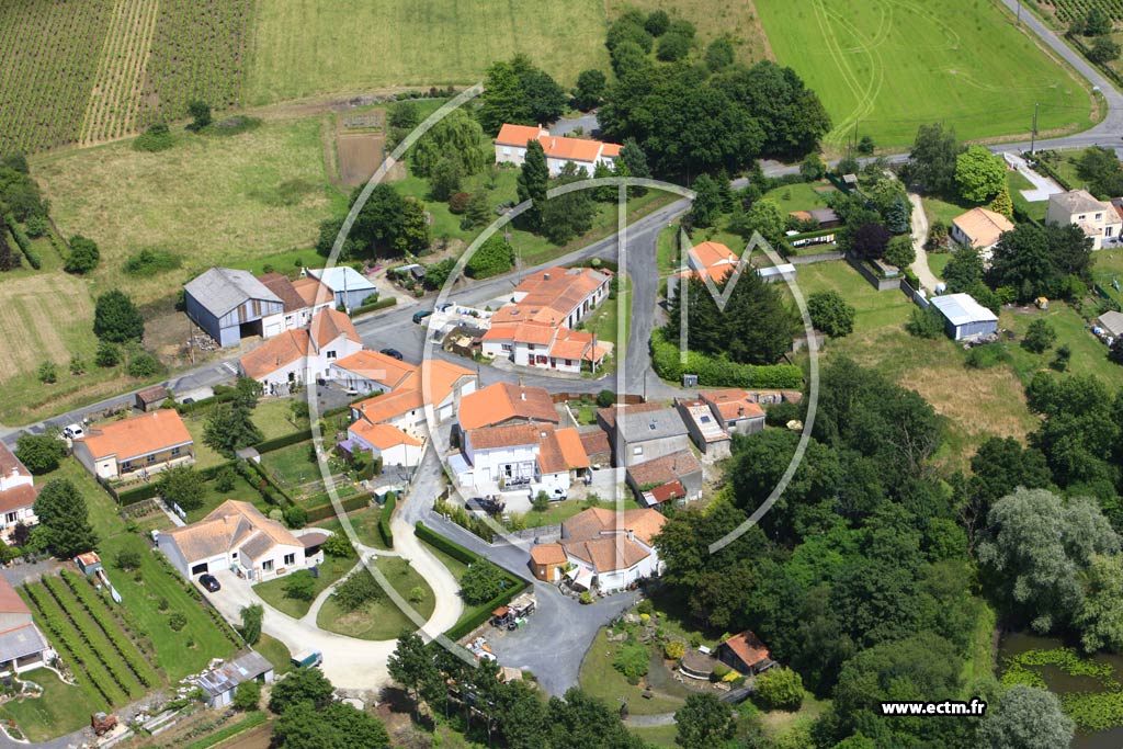 Photo arienne de Mouzillon (La Poulfrire)