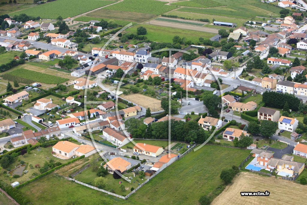 Photo arienne de Pont-Saint-Martin (Viais)