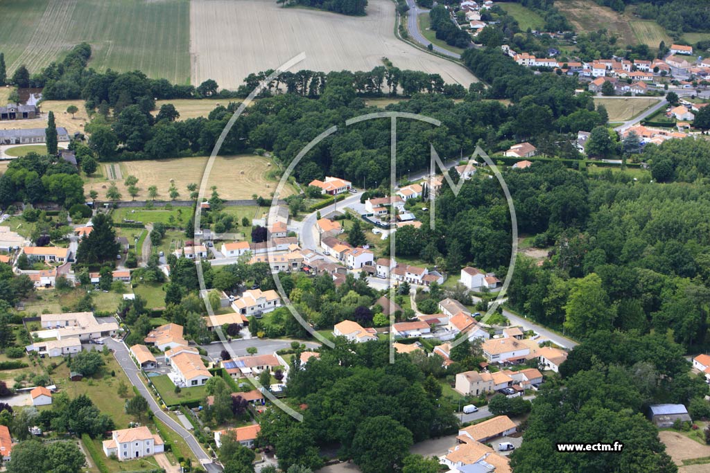 Photo arienne de Saint-Aignan-Grandlieu (L'Halbrandire)