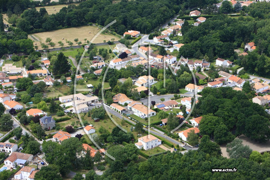 Photo arienne de Saint-Aignan-Grandlieu (L'Halbrandire)