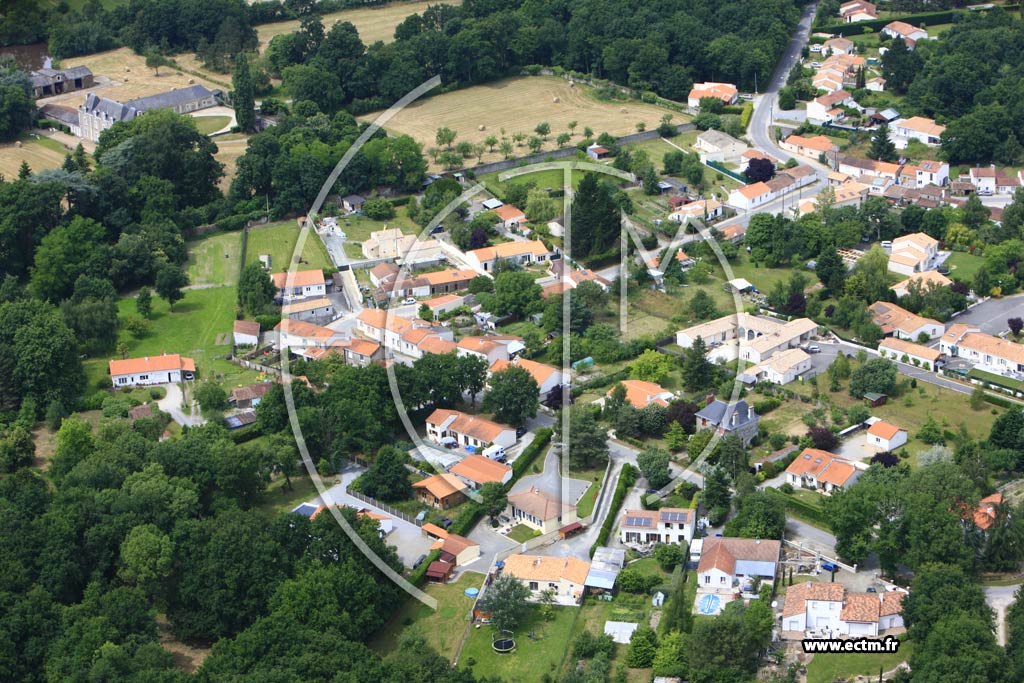 Photo arienne de Saint-Aignan-Grandlieu (L'Halbrandire)