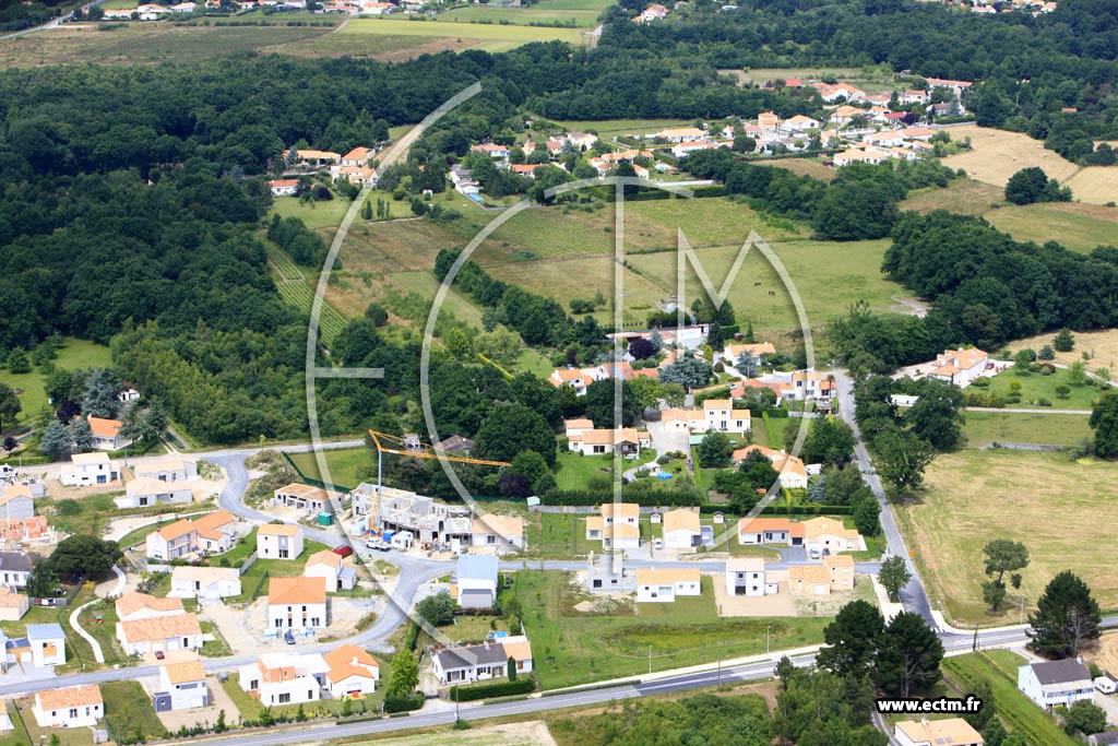 Photo arienne de Saint-Aignan-Grandlieu (La Lucaserie)