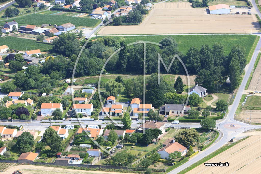 Photo arienne de Saint-Julien-de-Concelles (Bois-Courant)