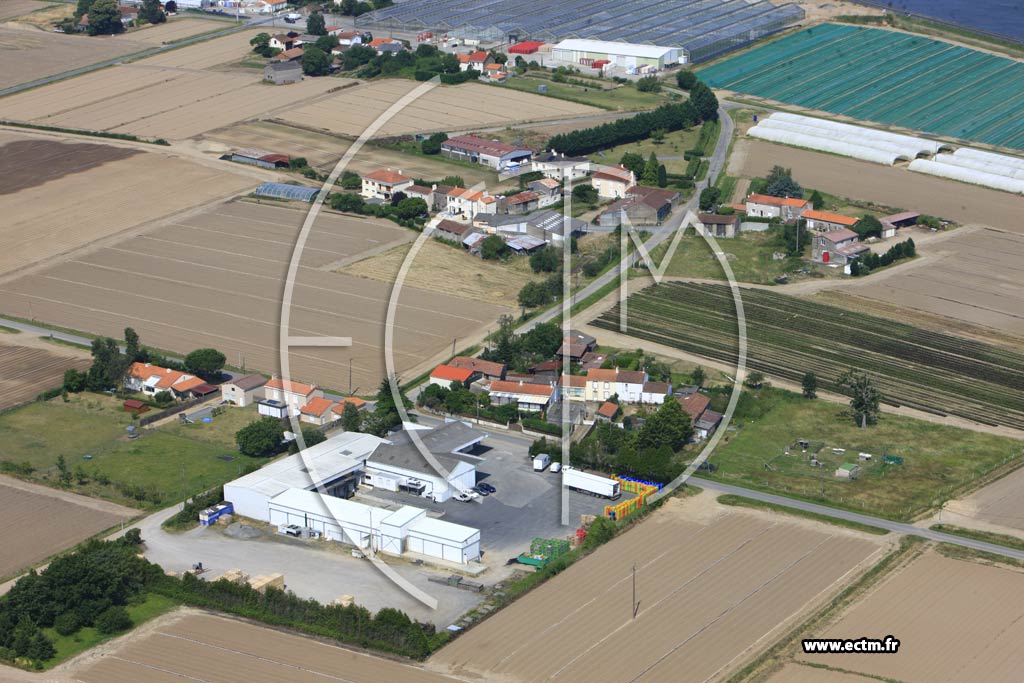Photo arienne de Saint-Julien-de-Concelles (Bois-Courant)