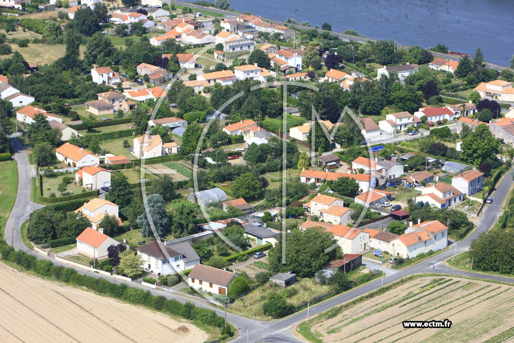 Photo arienne de Saint-Julien-de-Concelles (Le Bout des Ponts)