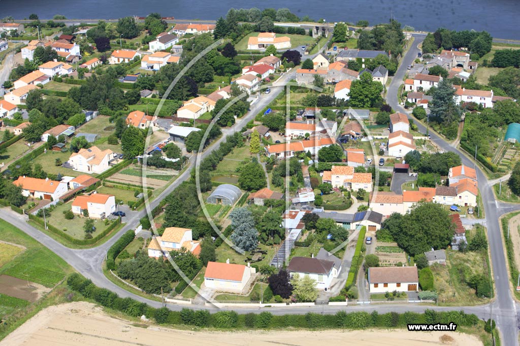 Photo arienne de Saint-Julien-de-Concelles (Le Bout des Ponts)