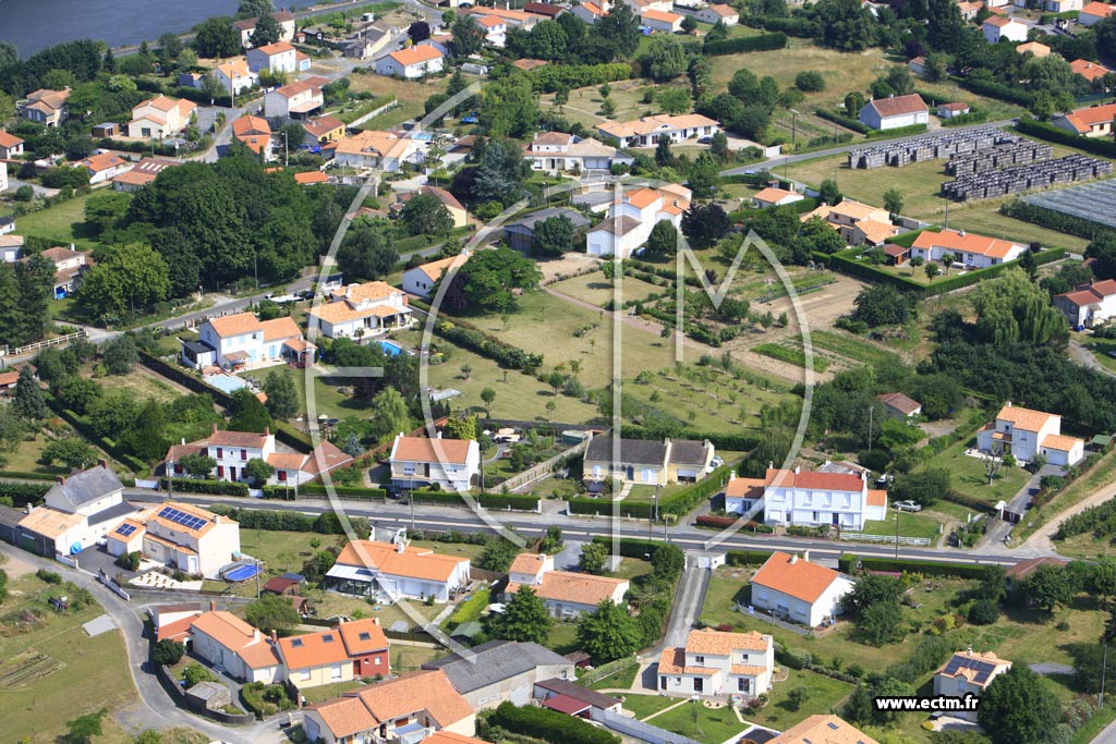 Photo arienne de Saint-Julien-de-Concelles (Le Bout des Ponts)