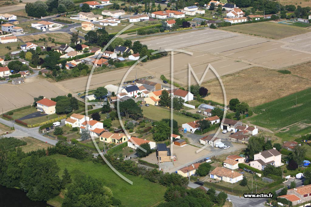 Photo arienne de Saint-Julien-de-Concelles (les Planches)