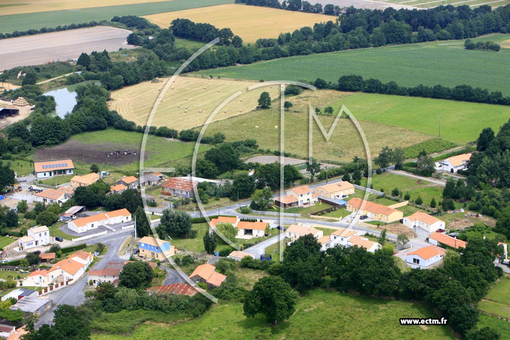 Photo arienne de Saint-Philbert-de-Grand-Lieu (Les Grolles)