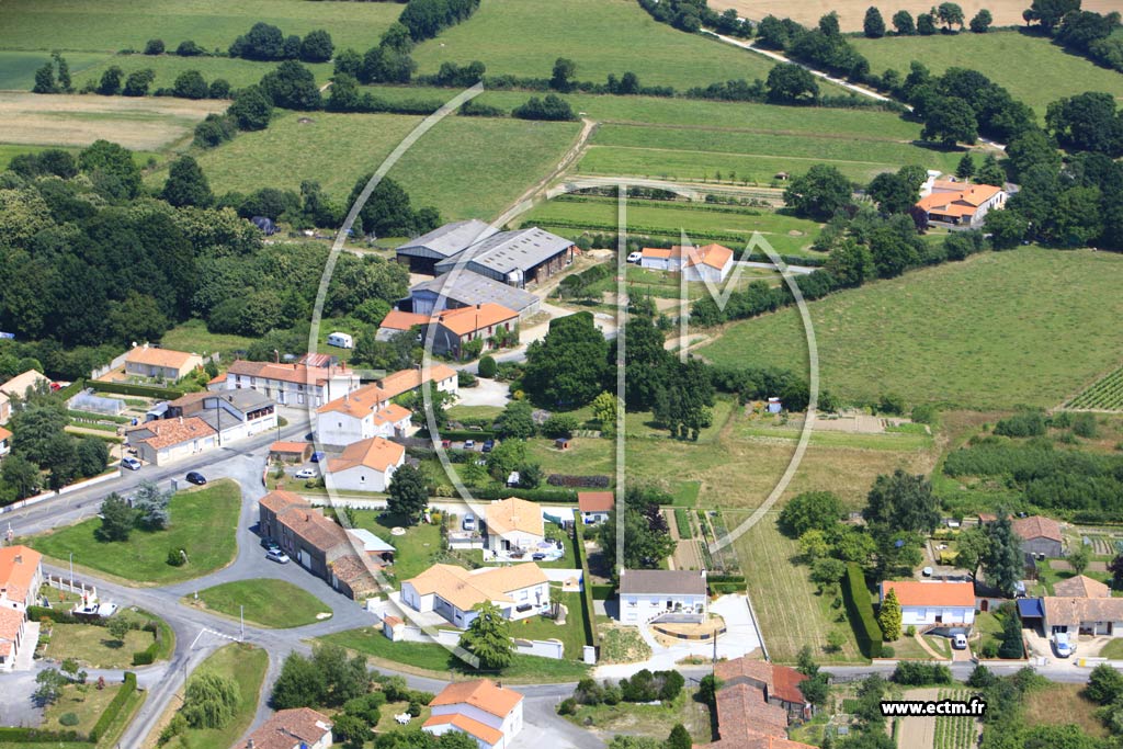 Photo arienne de Vallet (Les Courrres)