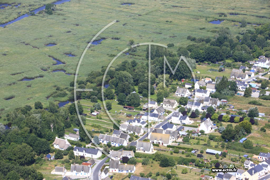Photo arienne de Saint-Joachim (Ile de Fdrun)