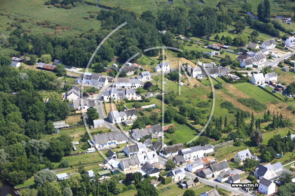 Photo arienne de Saint-Joachim (Ile de Fdrun)