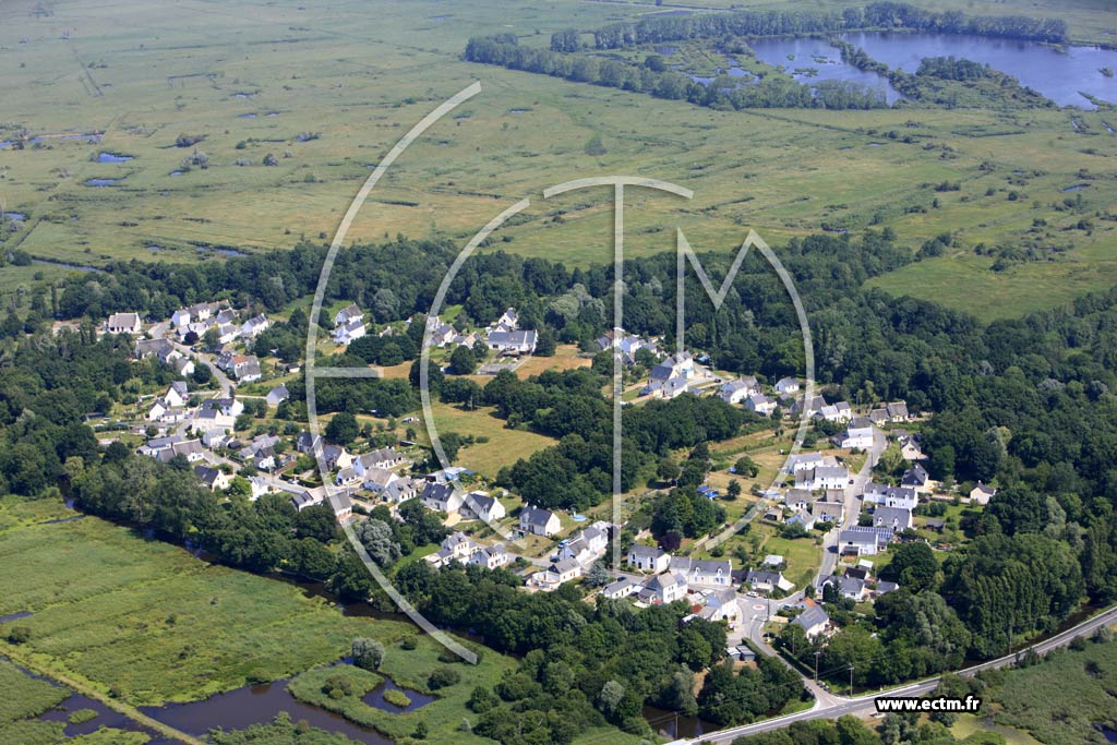 Photo arienne de Saint-Joachim (Ile de Mazin)