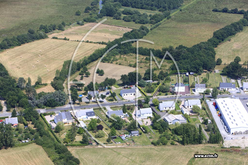 Photo arienne de Sainte-Reine-de-Bretagne (Cuziac)