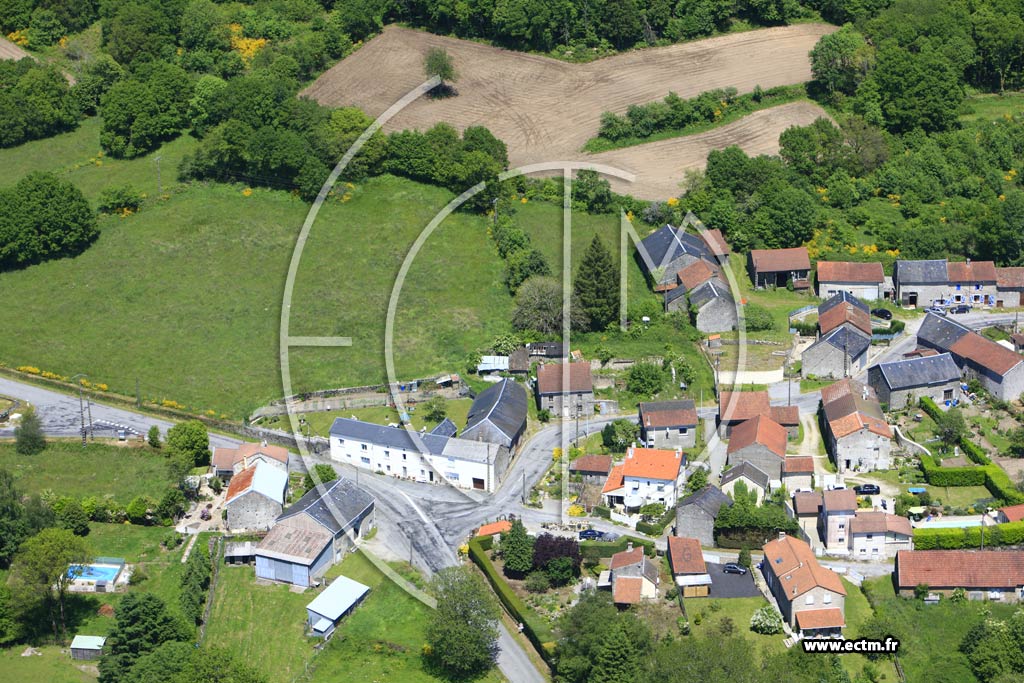 Photo arienne de Bersac-sur-Rivalier (Maillofargueix)