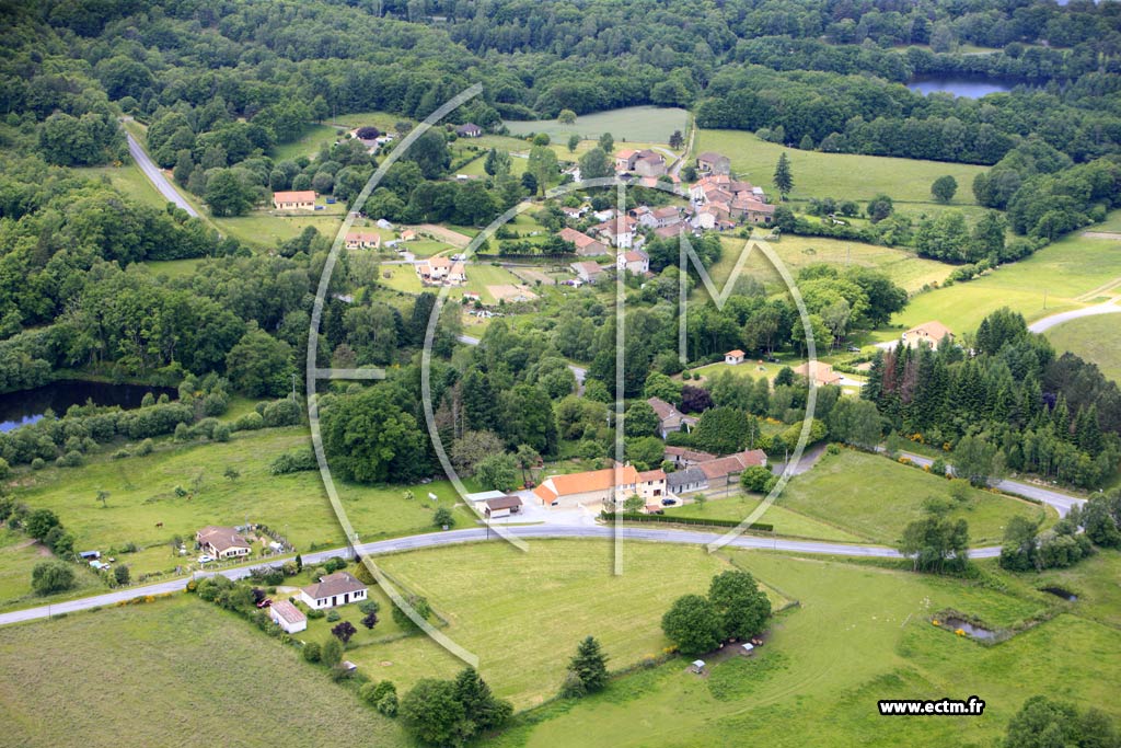 Photo arienne de Compreignac (Chabannes)