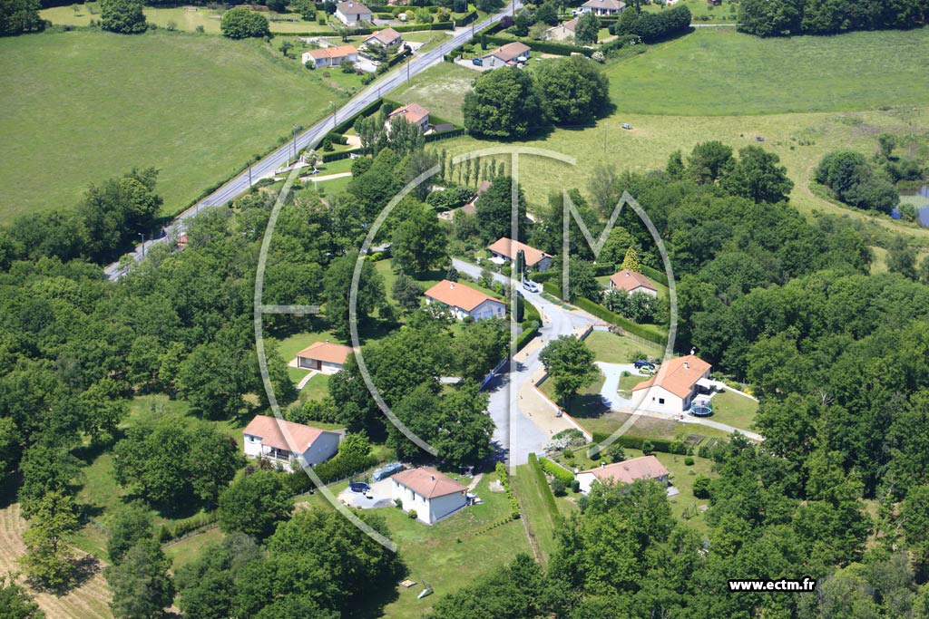 Photo arienne de Thouron (Richefort)