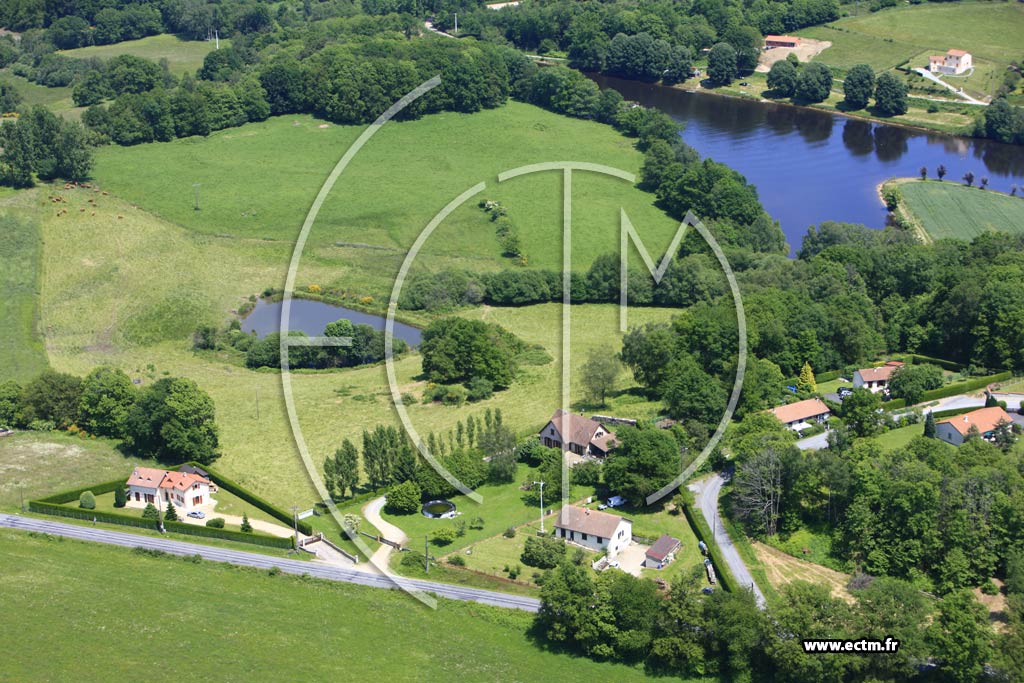 Photo arienne de Thouron (Richefort)