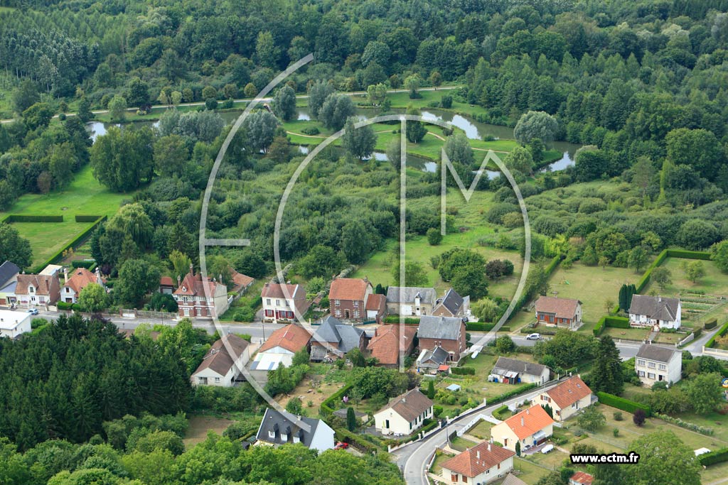 Photo arienne de Coucy-le-Chteau-Auffrique