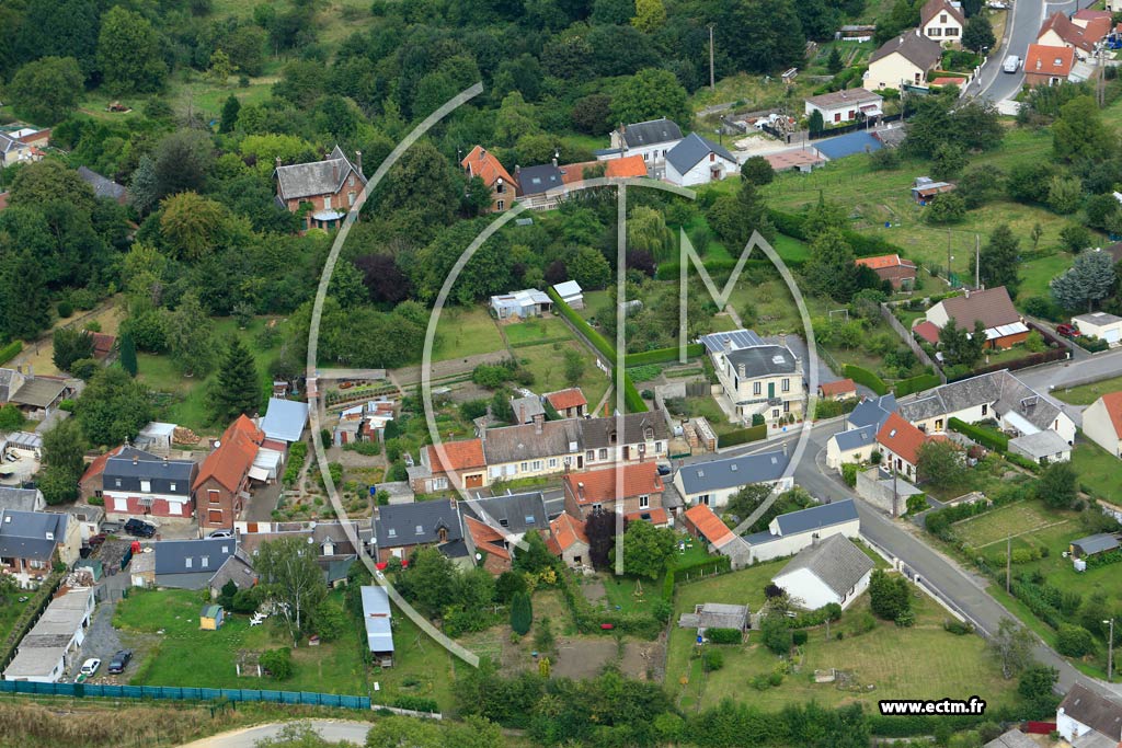 Photo arienne de Saint-Gobain (La Croix d'Alexandre)