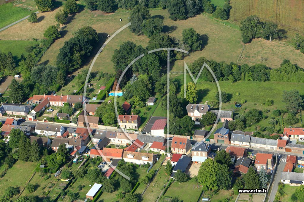 Photo arienne de Beaulieu les Fontaines