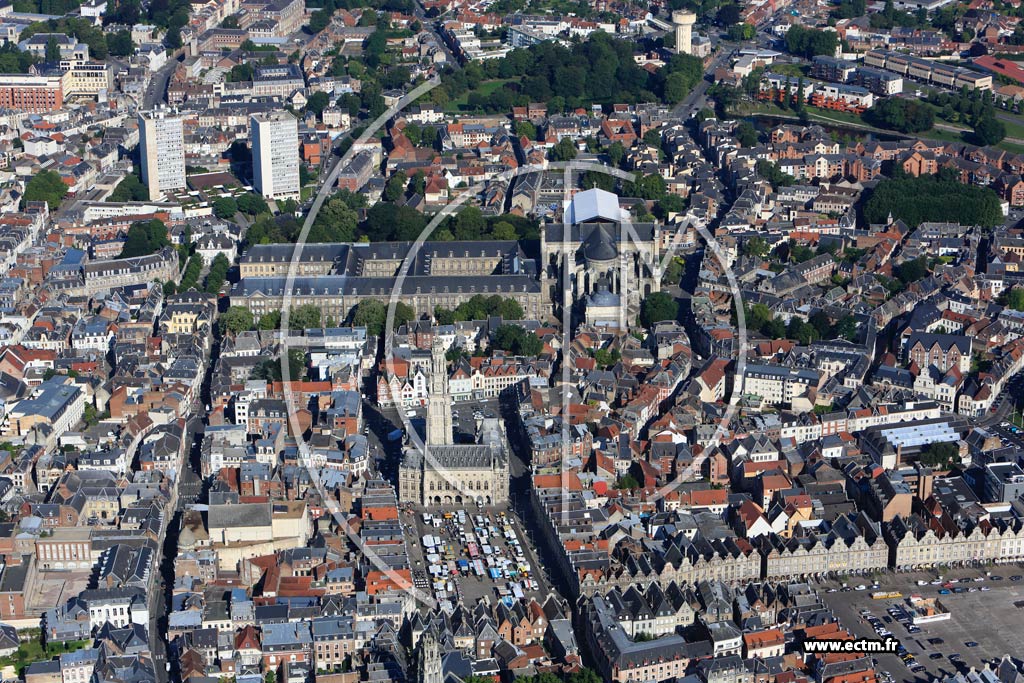 Photo arienne de Arras (Place des Hros)