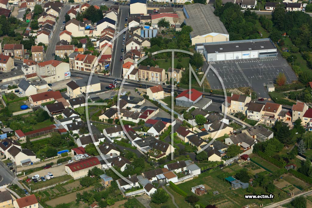 Photo arienne de pernay (La Villa)