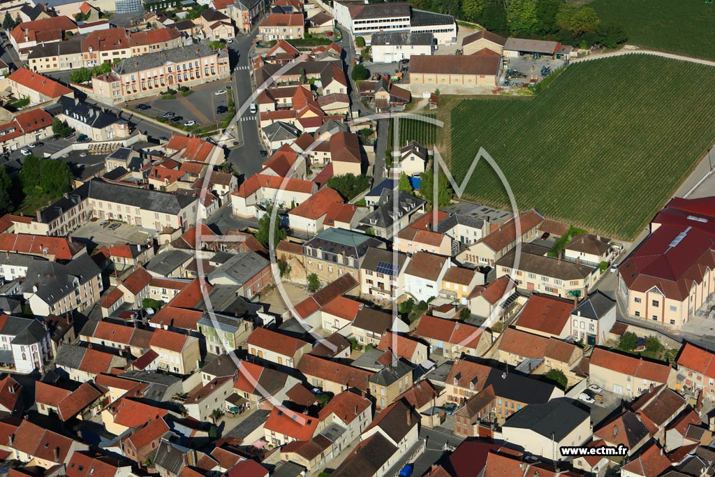 Photo arienne de Le Mesnil sur Oger