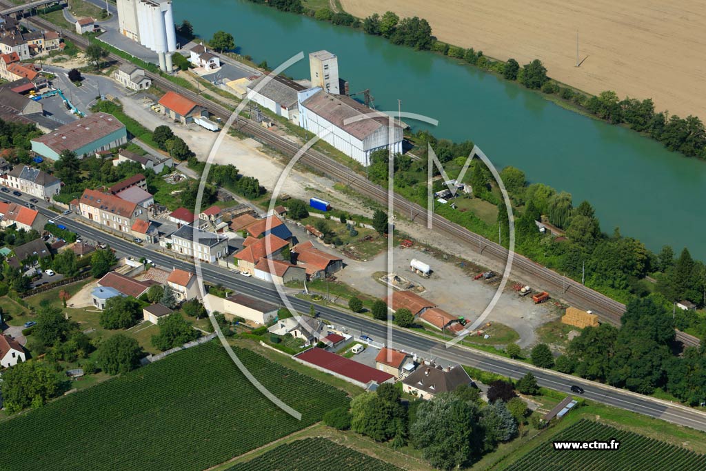 Photo arienne de Mareuil le Port
