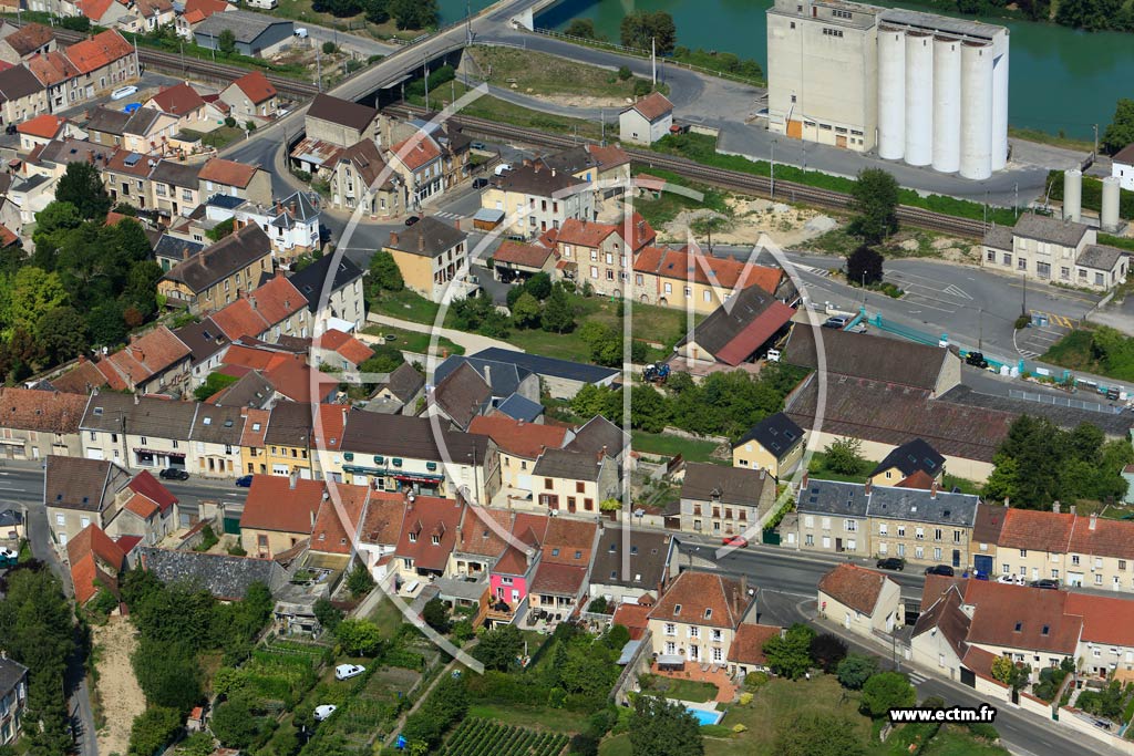 Photo arienne de Mareuil le Port